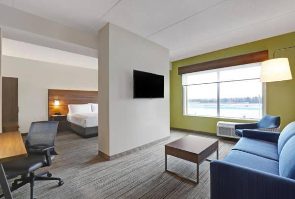 Workspace - Holiday Inn Express & Suites - Collingwood