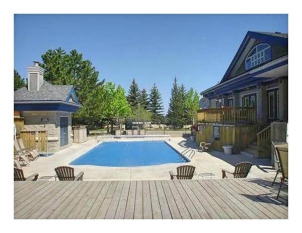 Loft with a view of Blue - Free Wifi Linens and Towels Included