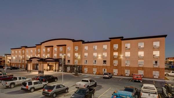 Service Plus Inn and Suites Calgary