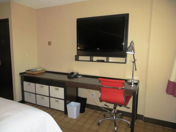 Workspace - Four Points by Sheraton Hotel & Suites Calgary West
