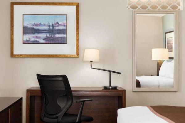 Travelodge by Wyndham Calgary South