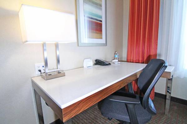 Workspace - Holiday Inn Express and Suites Calgary University an IHG Hotel