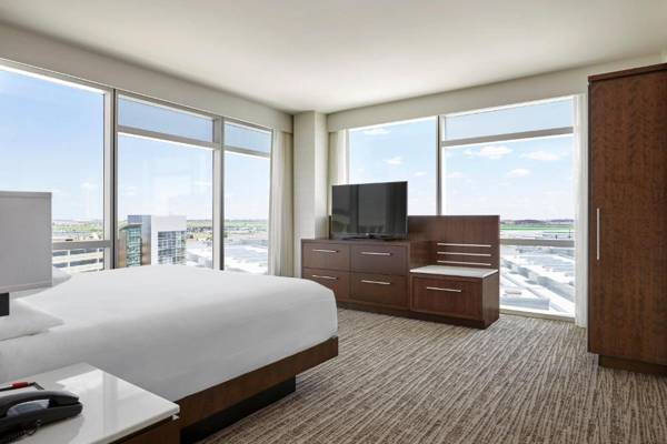 Calgary Airport Marriott In-Terminal Hotel