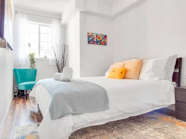 Fun and Colourful Condo w Foosball Parking Coffee