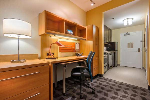 Workspace - TownePlace Suites by Marriott Belleville