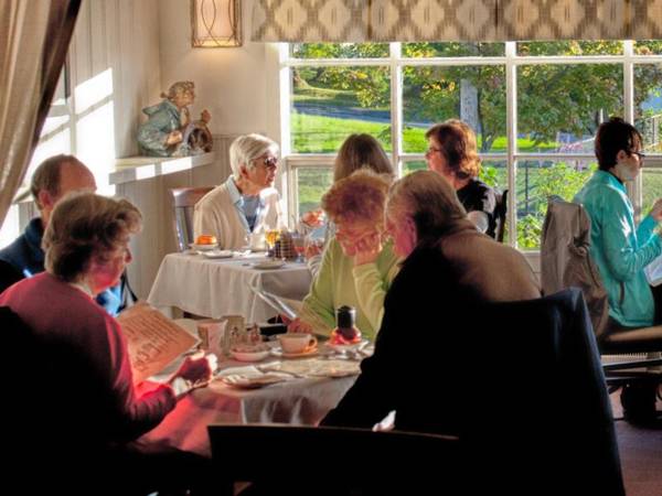 Telegraph House Motel