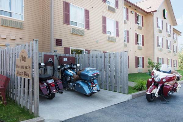 Super 8 by Wyndham Amherst NS