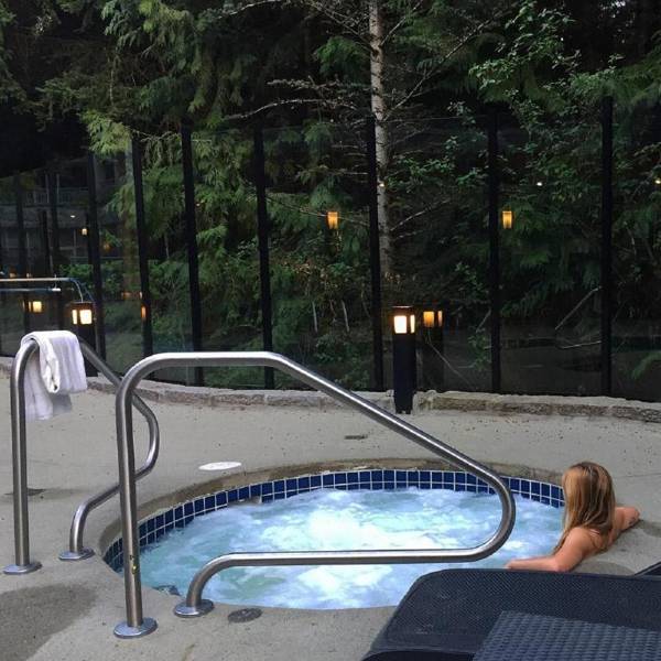 Alpenglow Lodge by MVA