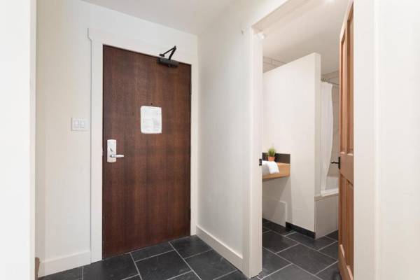 Glacier Lodge Resort