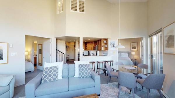 Olympic Plaza Views with Pool and Hot Tub by Harmony Whistler