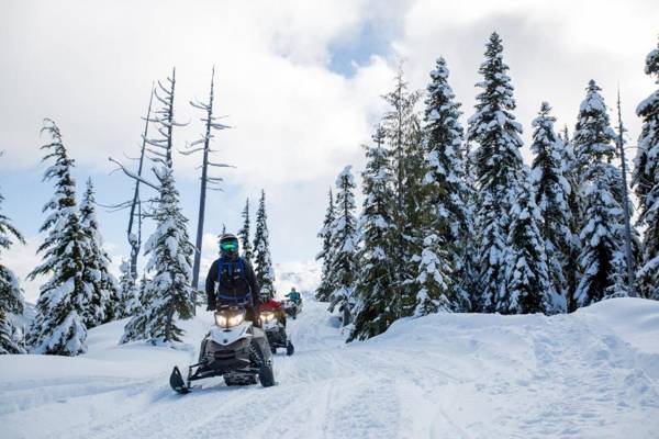 Cozy 1BR steps from Creekside Gondola by Harmony Whistler Vacations