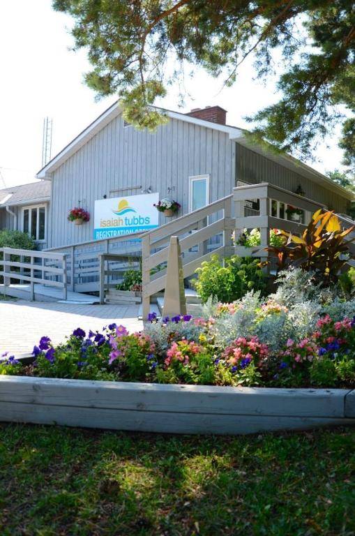 Isaiah Tubbs Resort