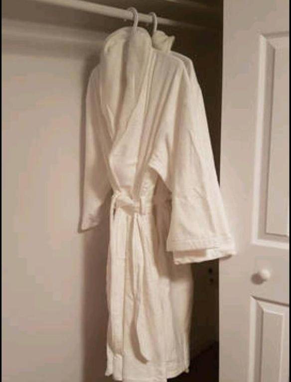 Studio Cozy #12 by Amazing Property Rentals