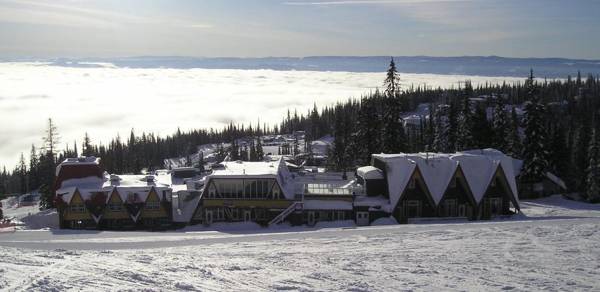 The Pinnacles Suites & Townhomes