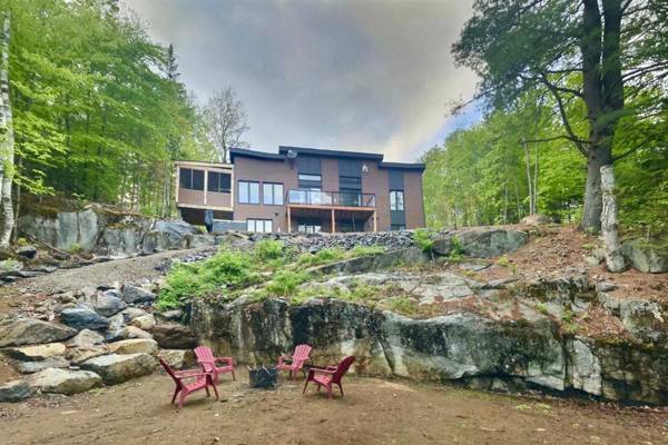 Hygge Overload! Panoramic Lakefront Cottage w/ Spa