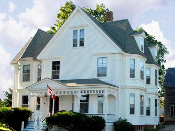 A Seafaring Maiden Bed and Breakfast