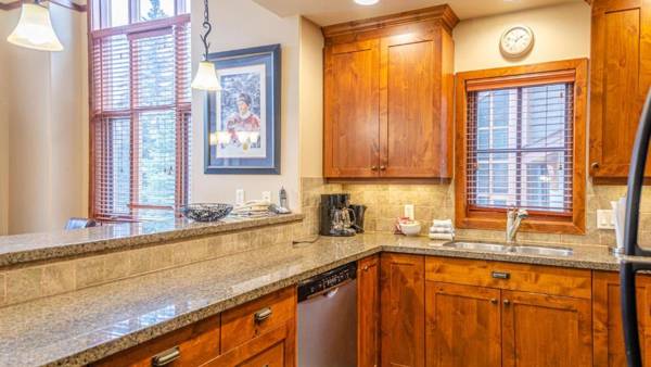 Woodhaven #32 By Bear Country