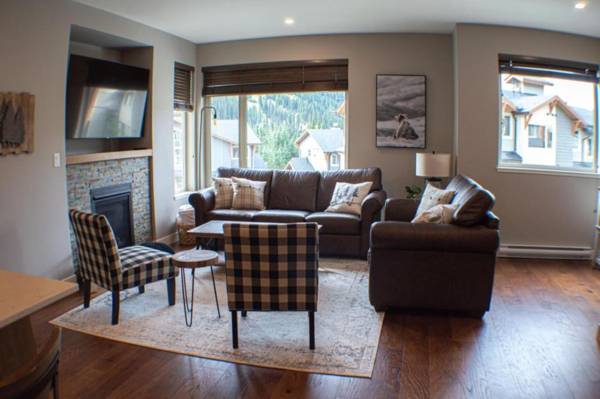 Echo Landing #42 by Bear Country