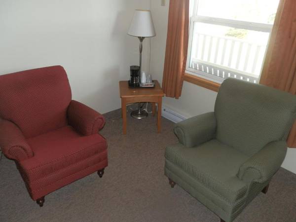 Hopewell Rocks Motel & Country Inn