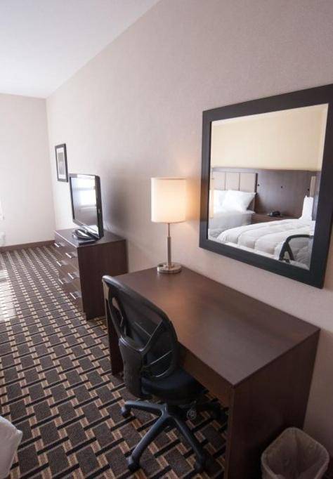 Workspace - Western Star Inn and Suites Carlyle