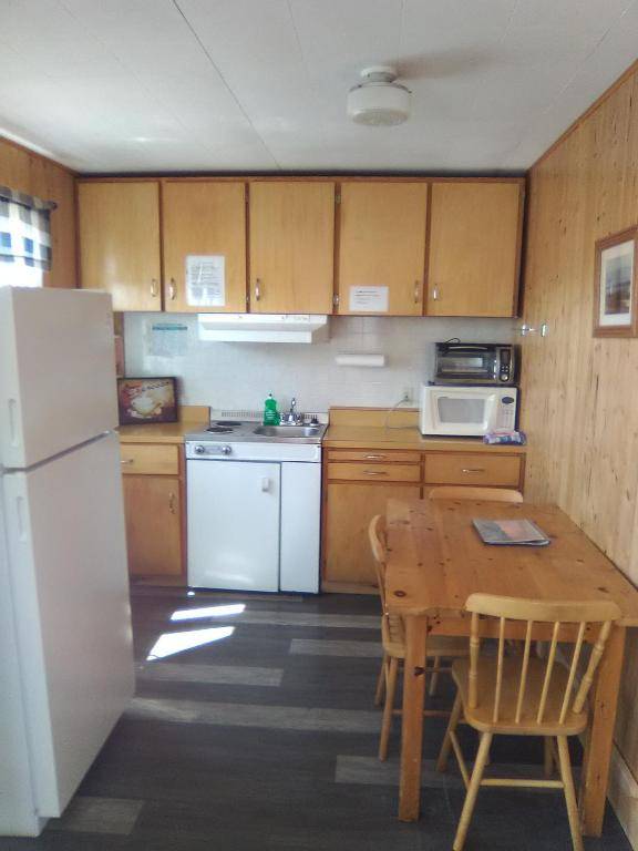 Cape View Motel & Cottages