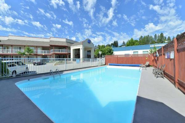 Canada's Best Value Princeton Inn & Suites