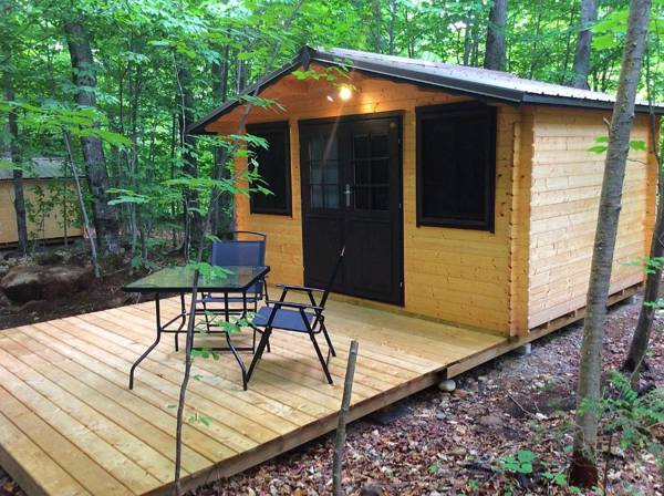 Madawaska Lodge-Glamping Cabins