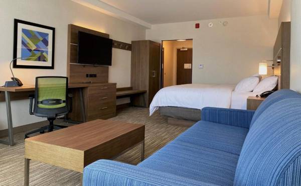 Workspace - Holiday Inn Express & Suites - Aurora an IHG Hotel
