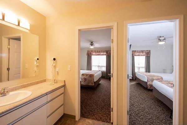 Dunvegan Inn & Suites