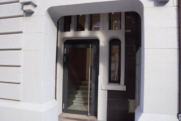 Luxury Apartments by Livingdowntown