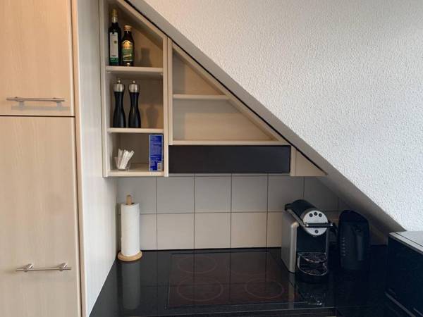 Löwenplatz Apartment near Station by Airhome