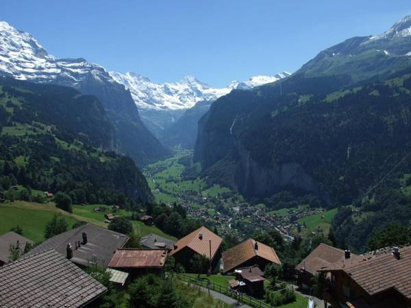 Hotel Bellevue-Wengen - Best view in town!