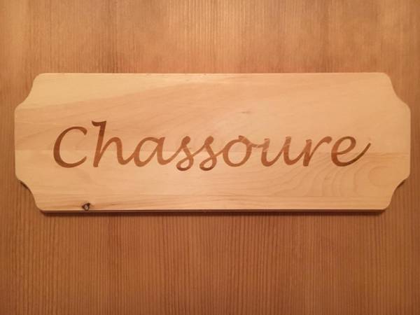 Chambre privée avec cuisine et salle de bain dans la chambre Winoka Lodge