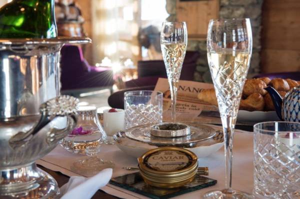 New Luxurious and Central Art Penthouse