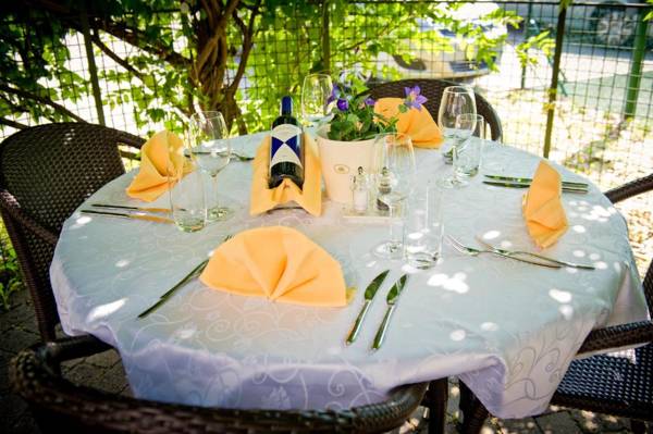 Hotel Hohberg "Next to BBC Arena"