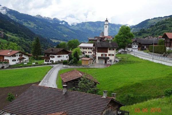 AVANTI Rooms with Mountainous View