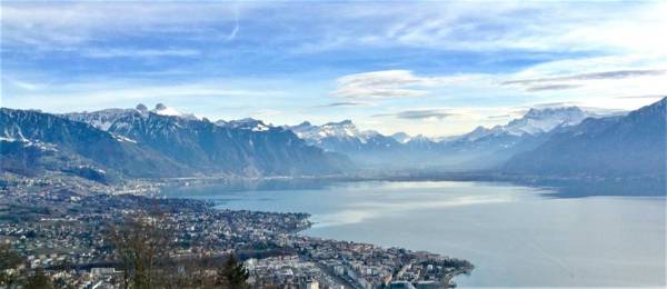 Lake & Mountain View Apartment I 27