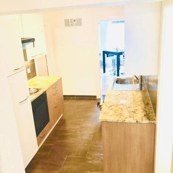 13 Family central modern app with Lake View