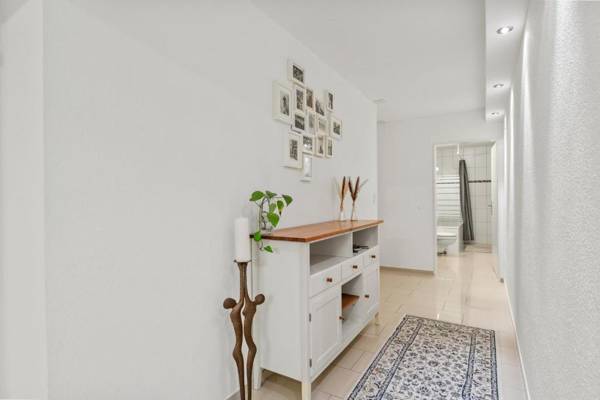 Large central bright flat