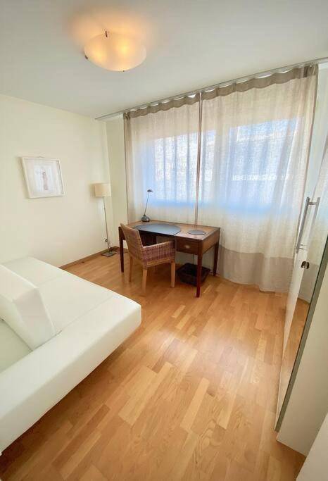 Good location spacious comfortable and bright!!