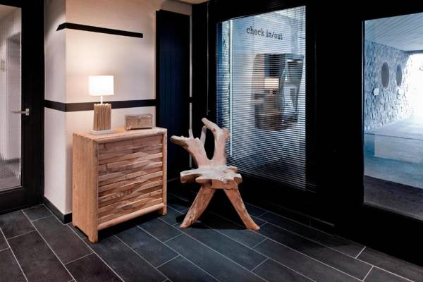 Morosani Fiftyone - the room only Hotel