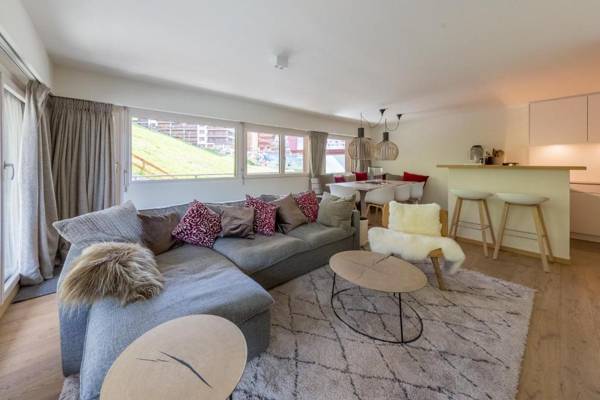 Olympic R2 - pied des pistes - carless holidays!