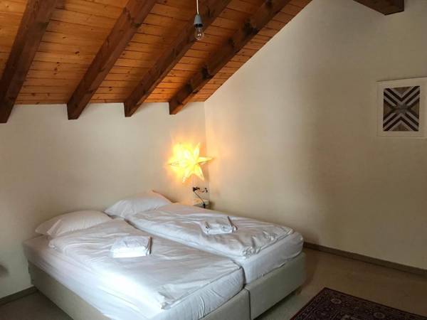 Amden-Gardens Studio & Terracehouse