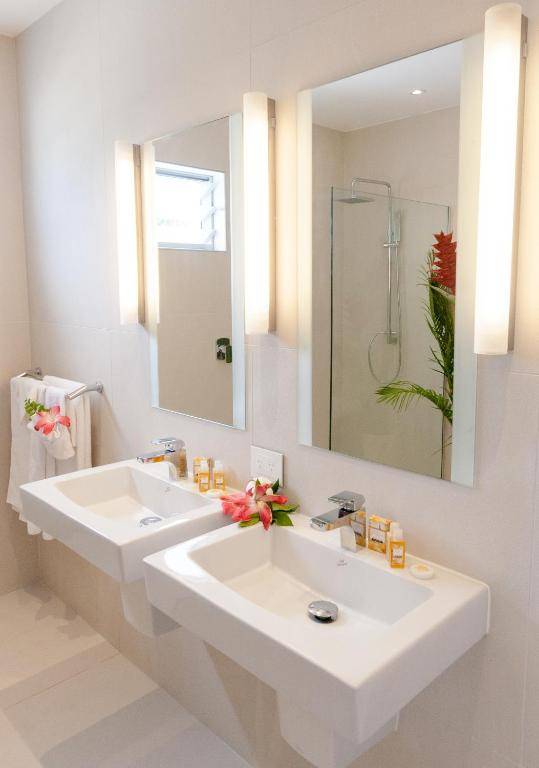 Crystal Blue Lagoon Villas