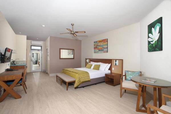 Moana Sands Lagoon Resort - Adults Only