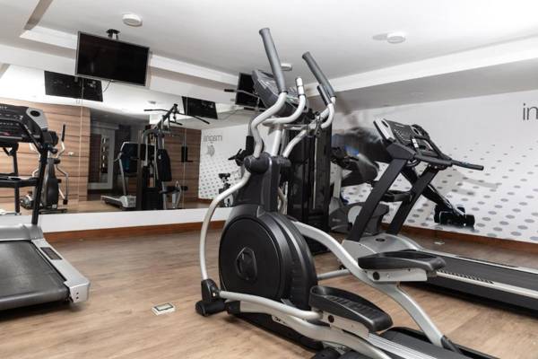 Viña Retreat - 2BR W / Pool Wifi & Parking