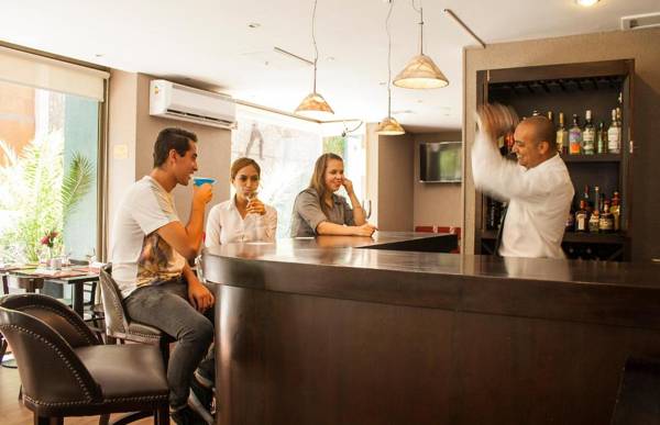 MR Hotel Providencia (ex Hotel Neruda)