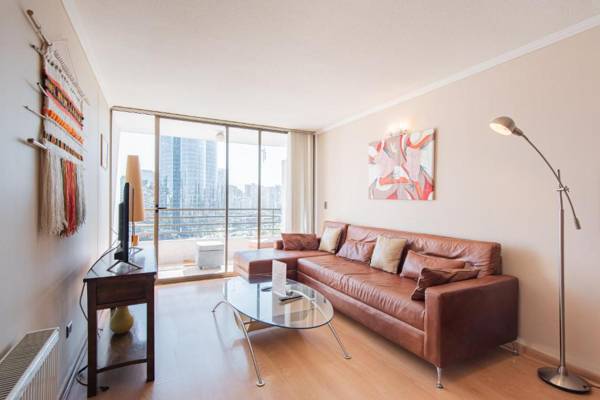 Uptown Ethnic - 2BR Metro Wifi TV