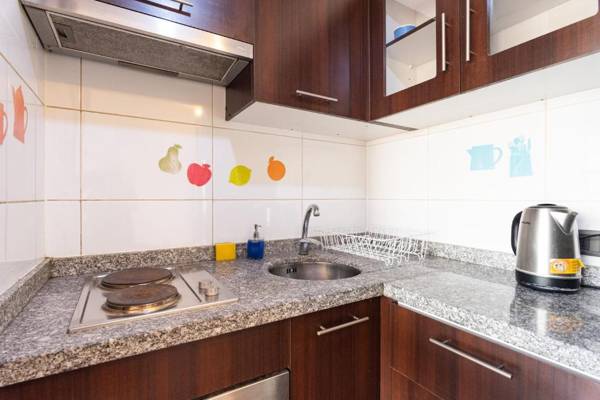 Urban Art - 1BR Wifi Smart TV & Metro