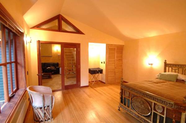 YAN KEE WAY LODGE BUNGALOW